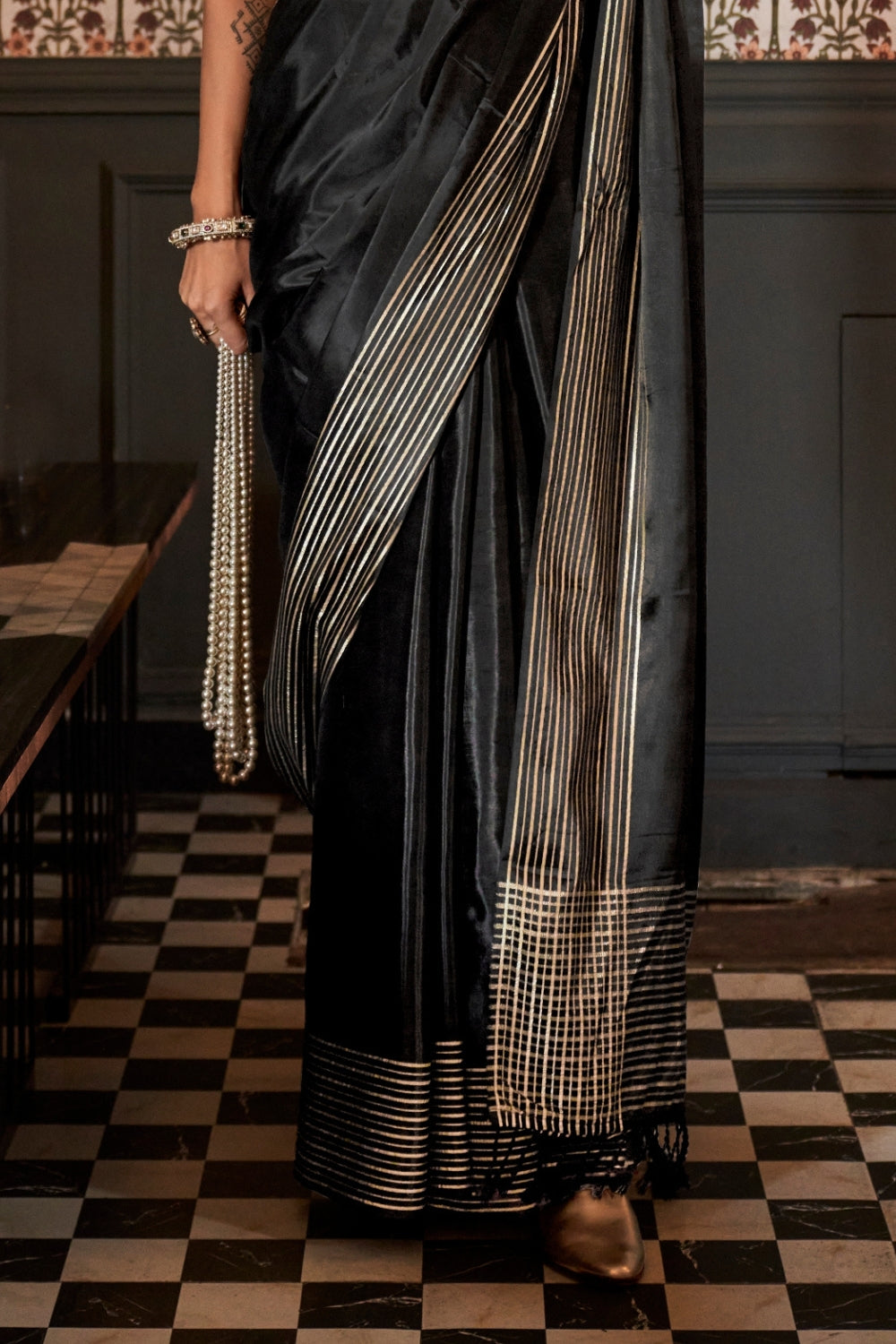 Dark Black Viscose Saree