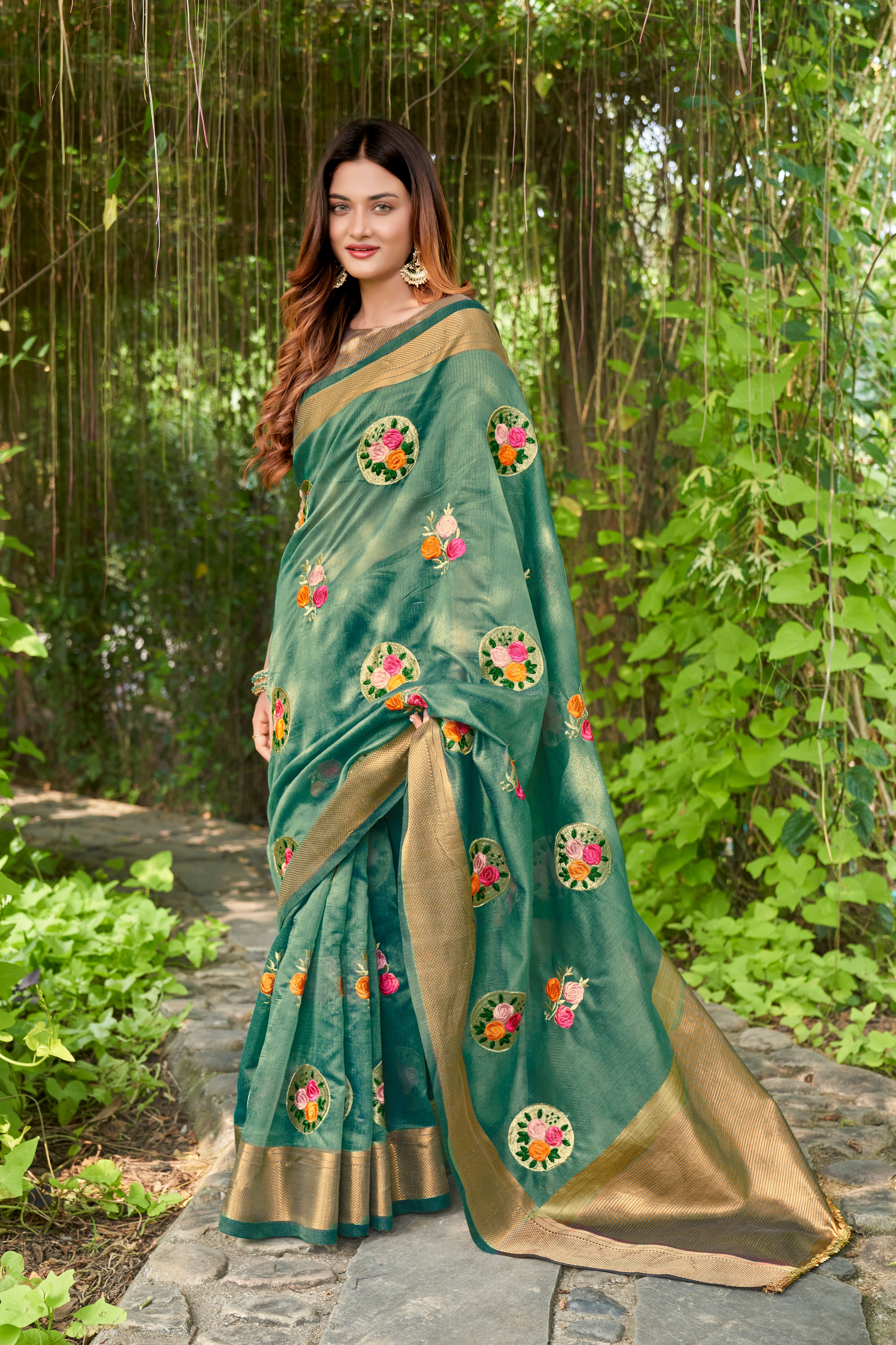 GREEN Cotton  Saree With Cotton Zari  Blouse