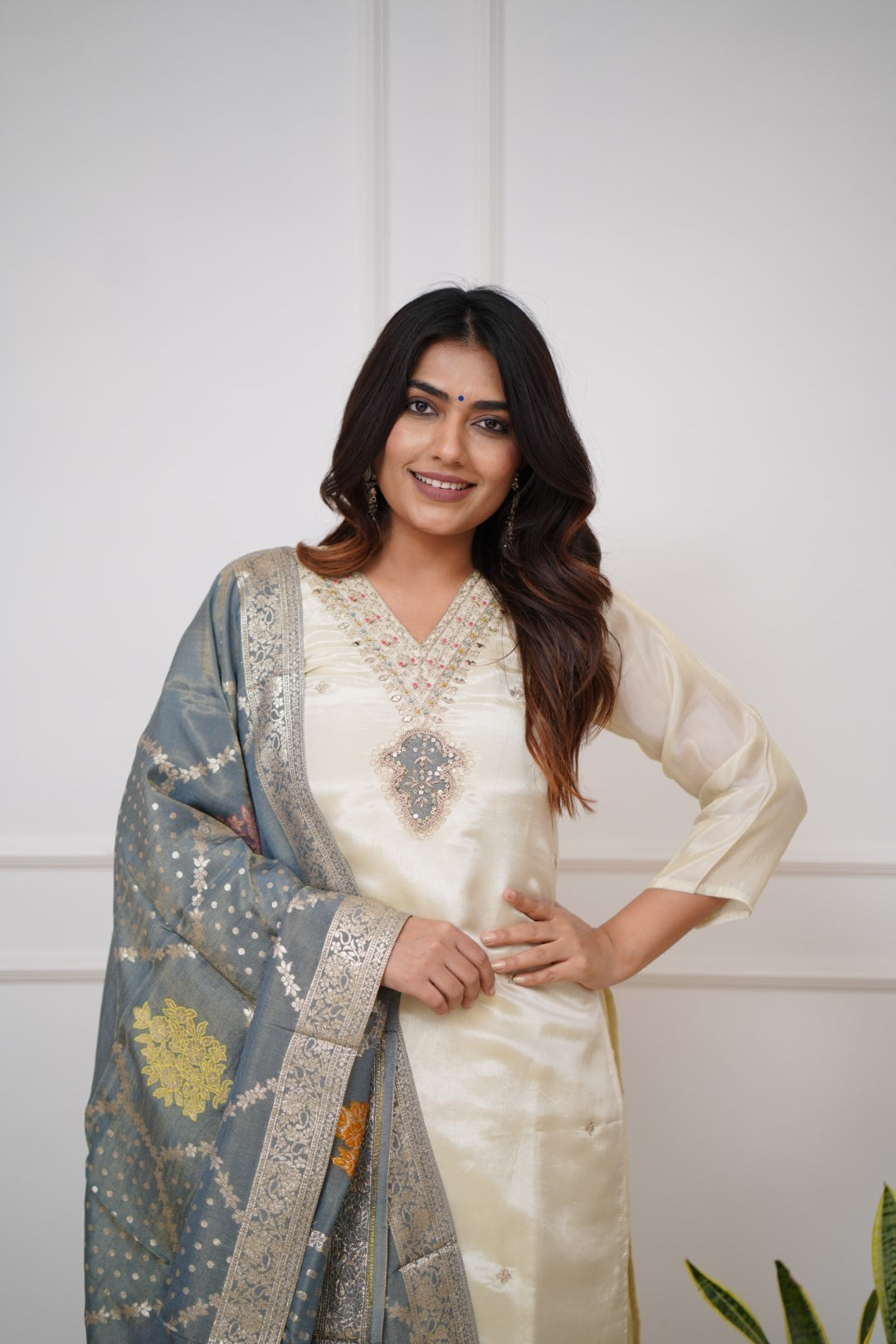 Off White Women Embroidered Chanderi SILK kurta set