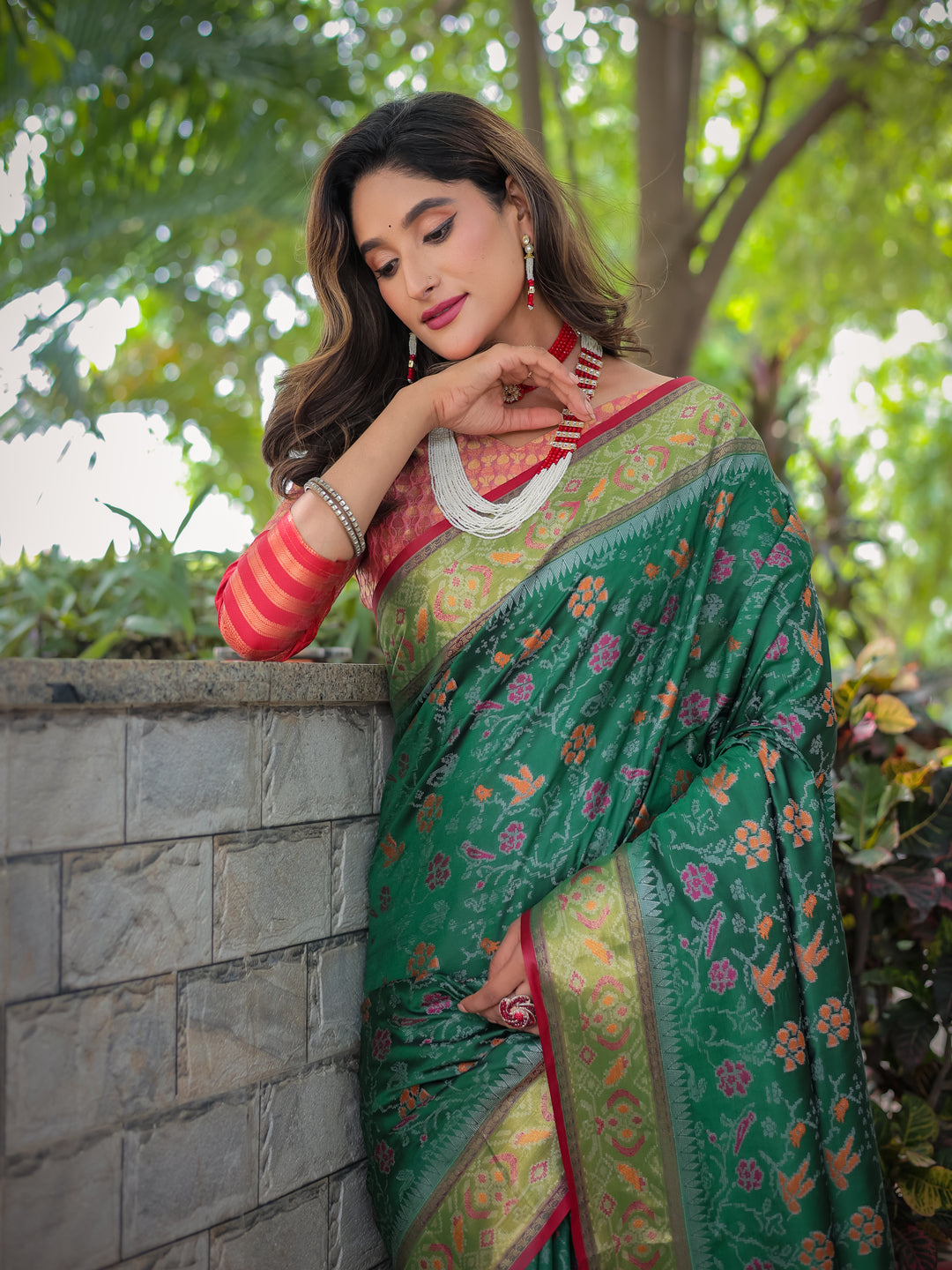 SEAFOAM GREEN BANARASI PATOLA SOFT SILK WITH RICH PALLU AND CONTRAST ZARI BORDER SAREE