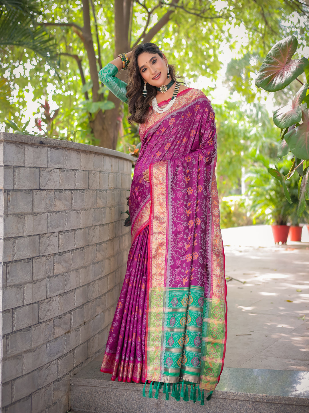 WINE BANARASI PATOLA SOFT SILK WITH RICH PALLU AND CONTRAST ZARI BORDER SAREE