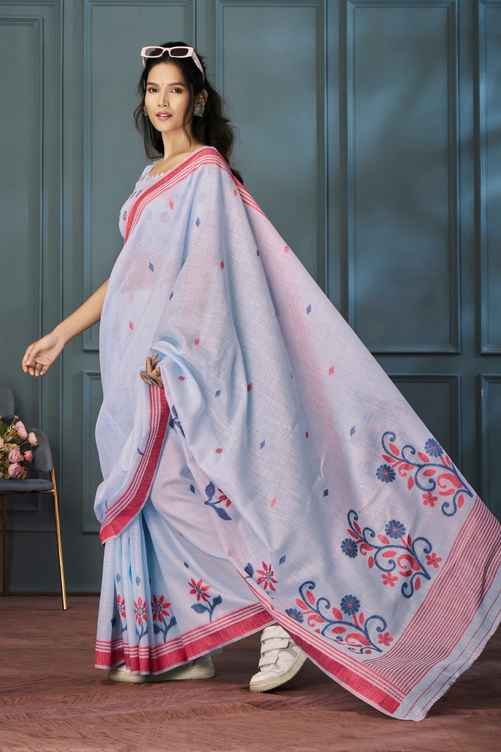 Lavender Handloom Linen with Beautiful Weaving Saree