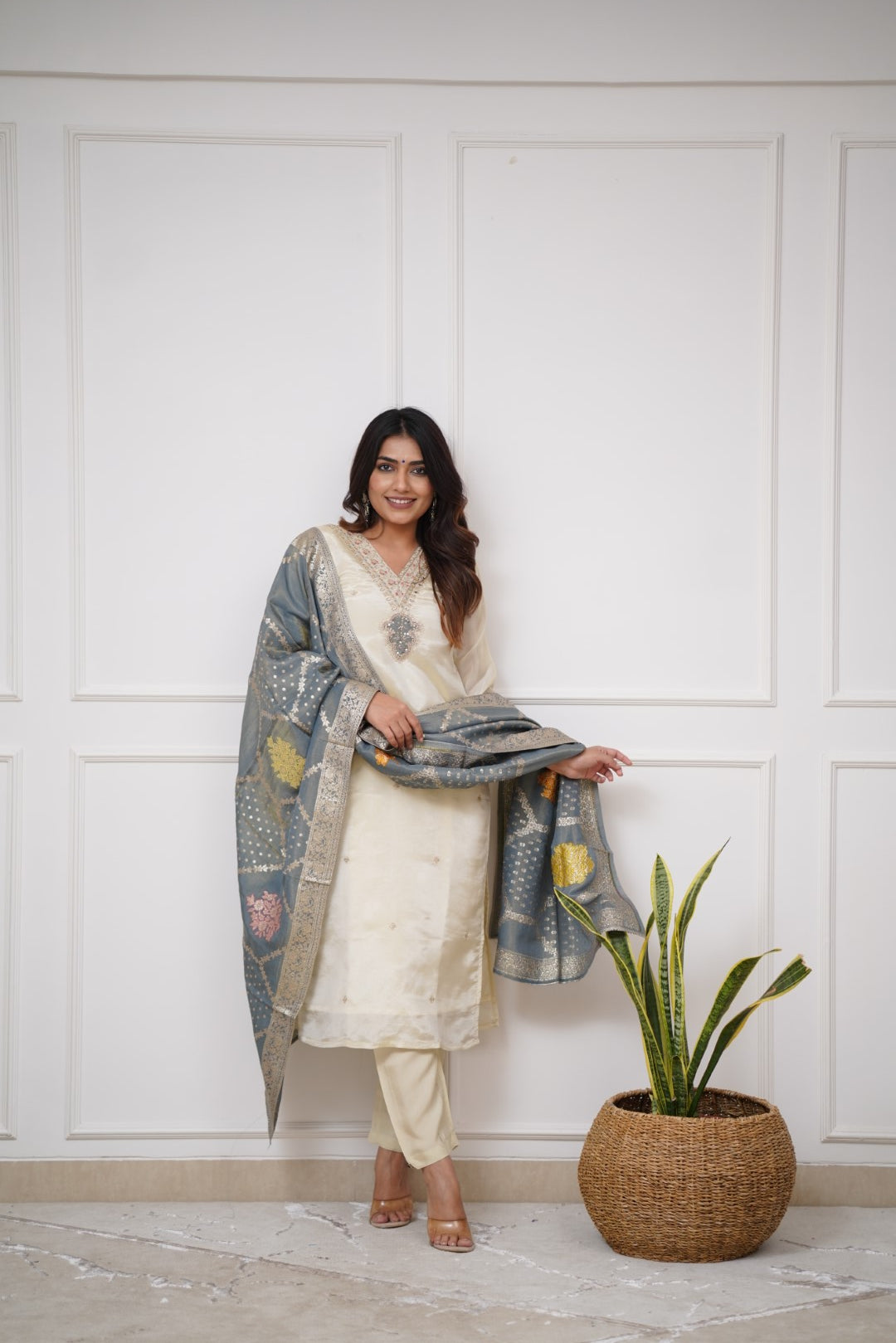 Off White Women Embroidered Chanderi SILK kurta set