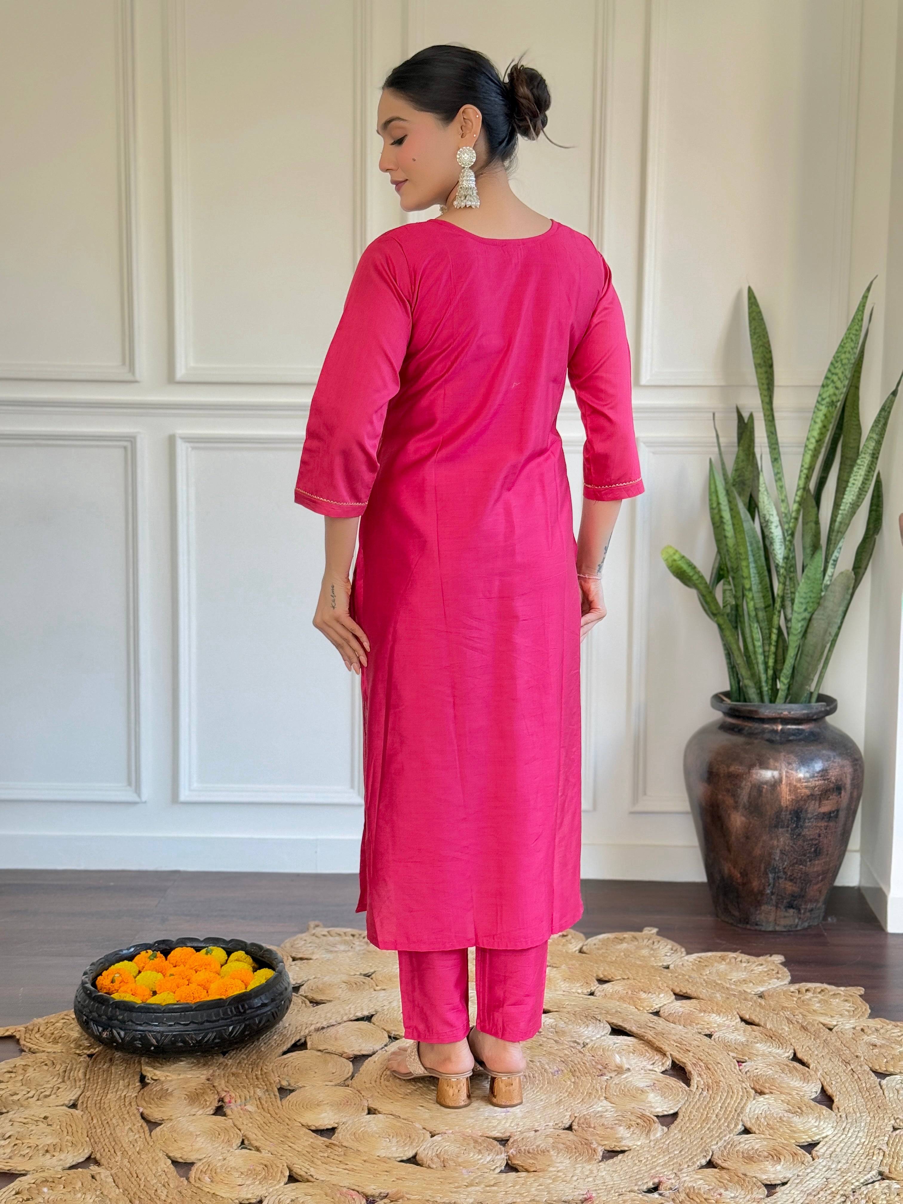 Pink Women Embroidered Chanderi & Organza Butti Duppata Set