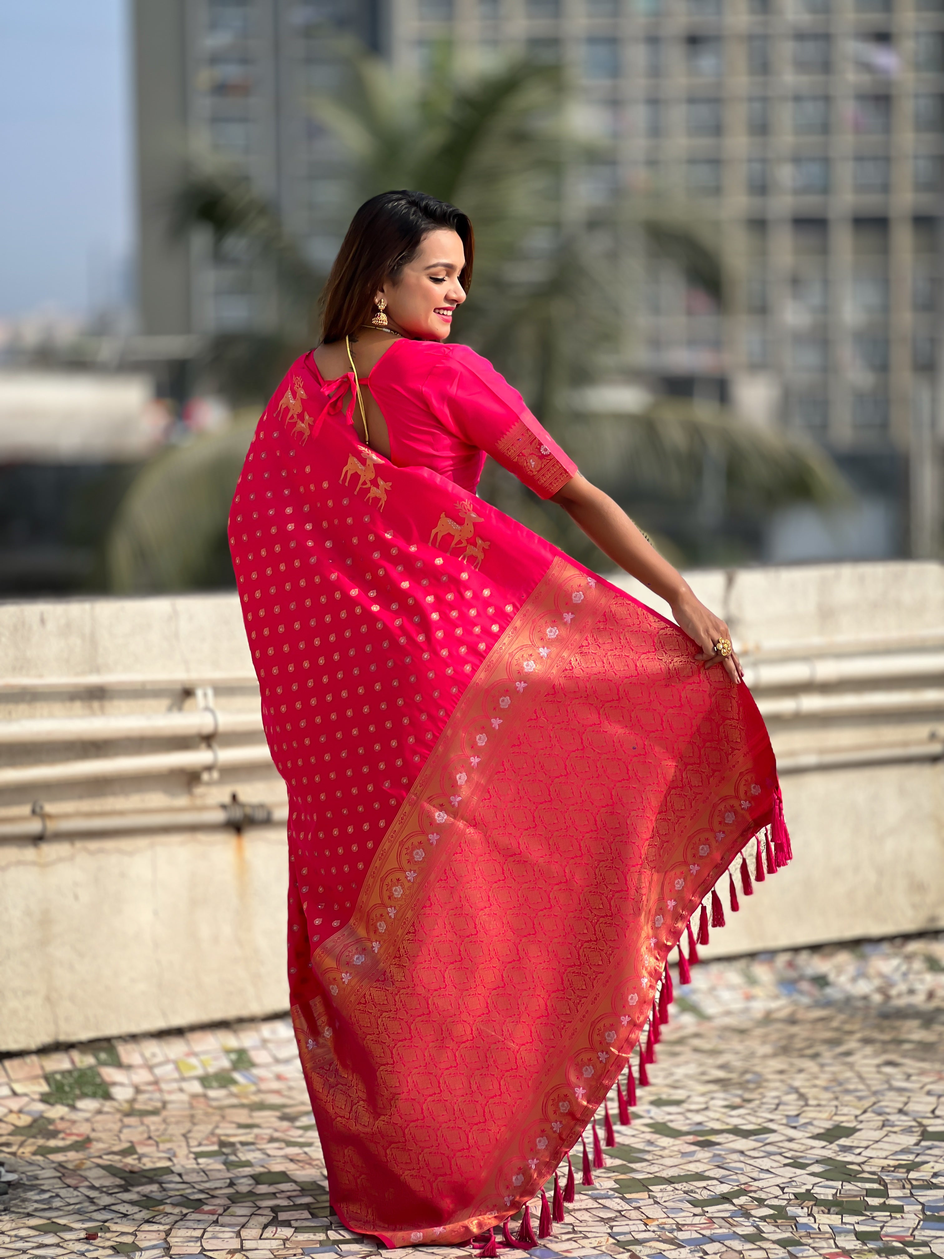 PINK SOFT SILK WITH DUAL ZARI MOTIFS SAREE