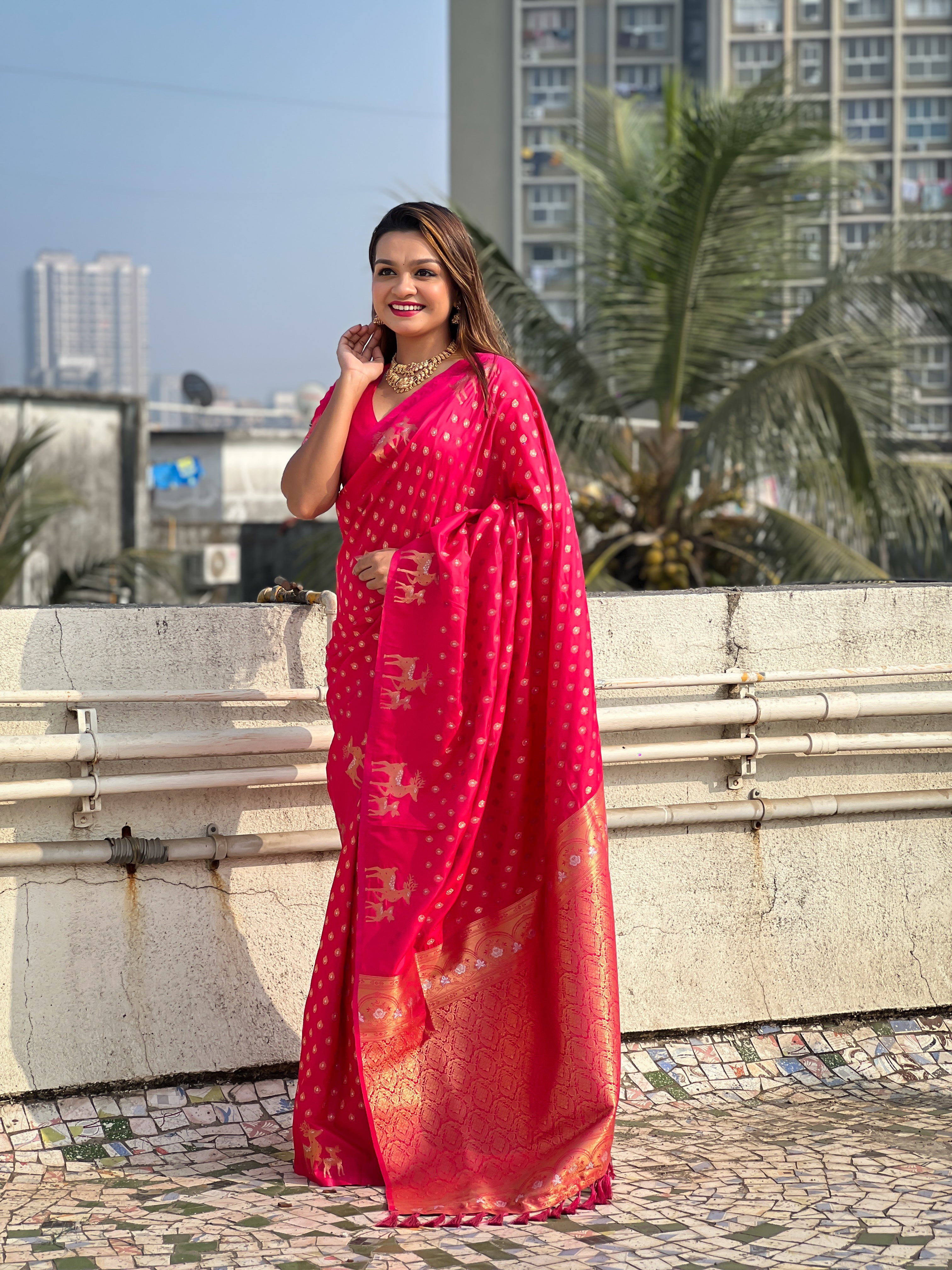 PINK SOFT SILK WITH DUAL ZARI MOTIFS SAREE