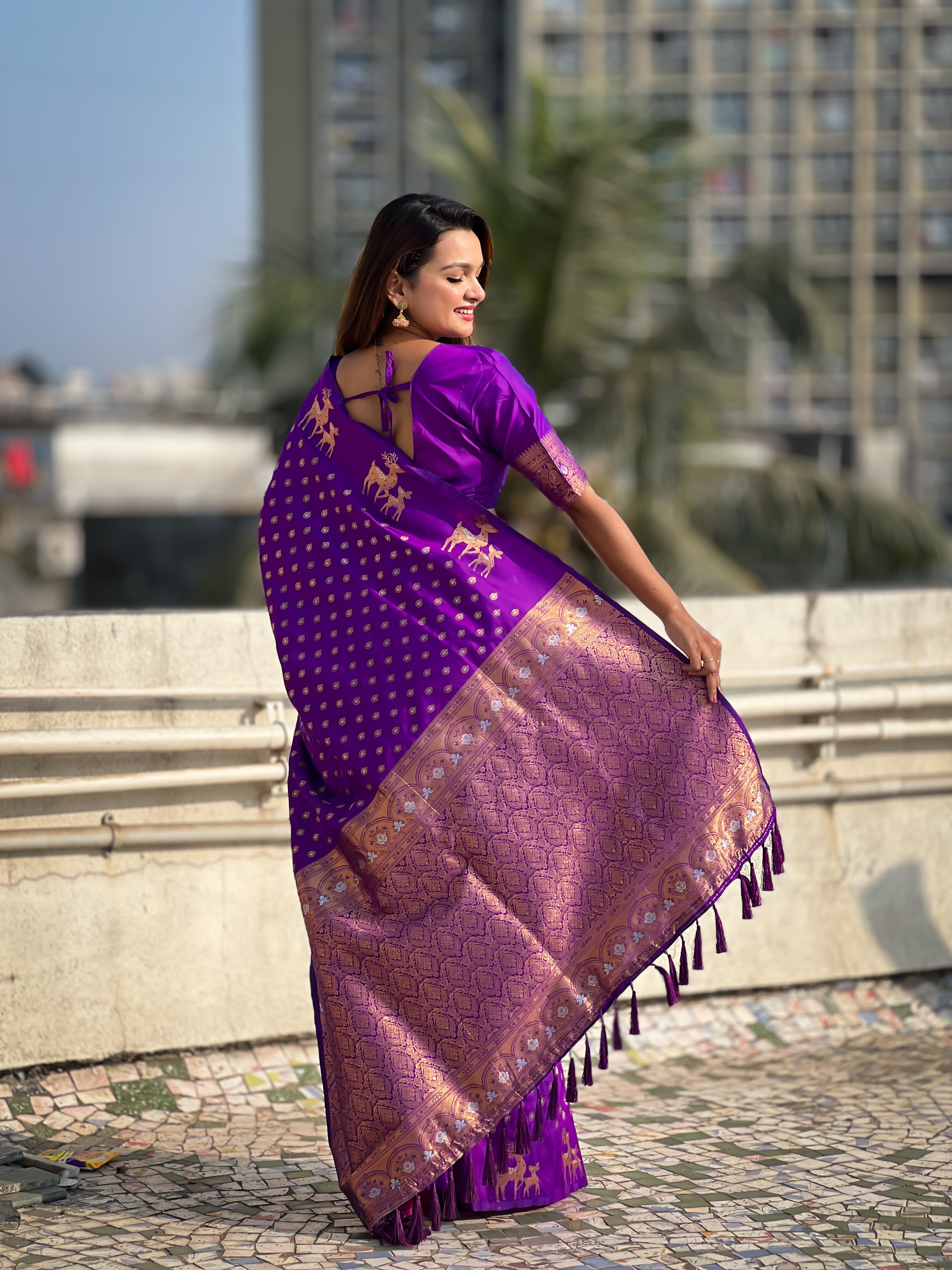 VIOLET SOFT SILK WITH DUAL ZARI MOTIFS SAREE