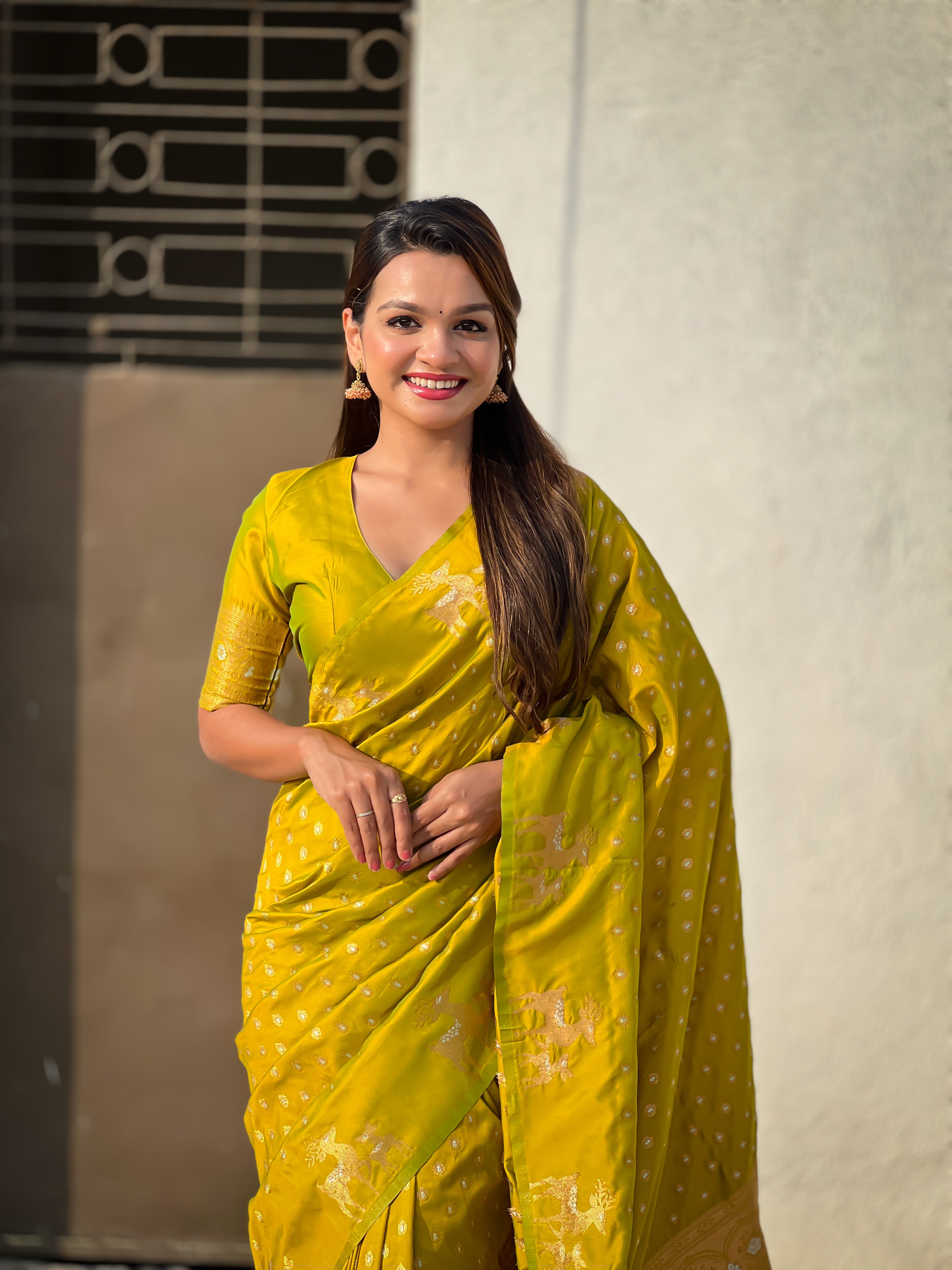 YELLOW SOFT SILK WITH DUAL ZARI MOTIFS SAREE