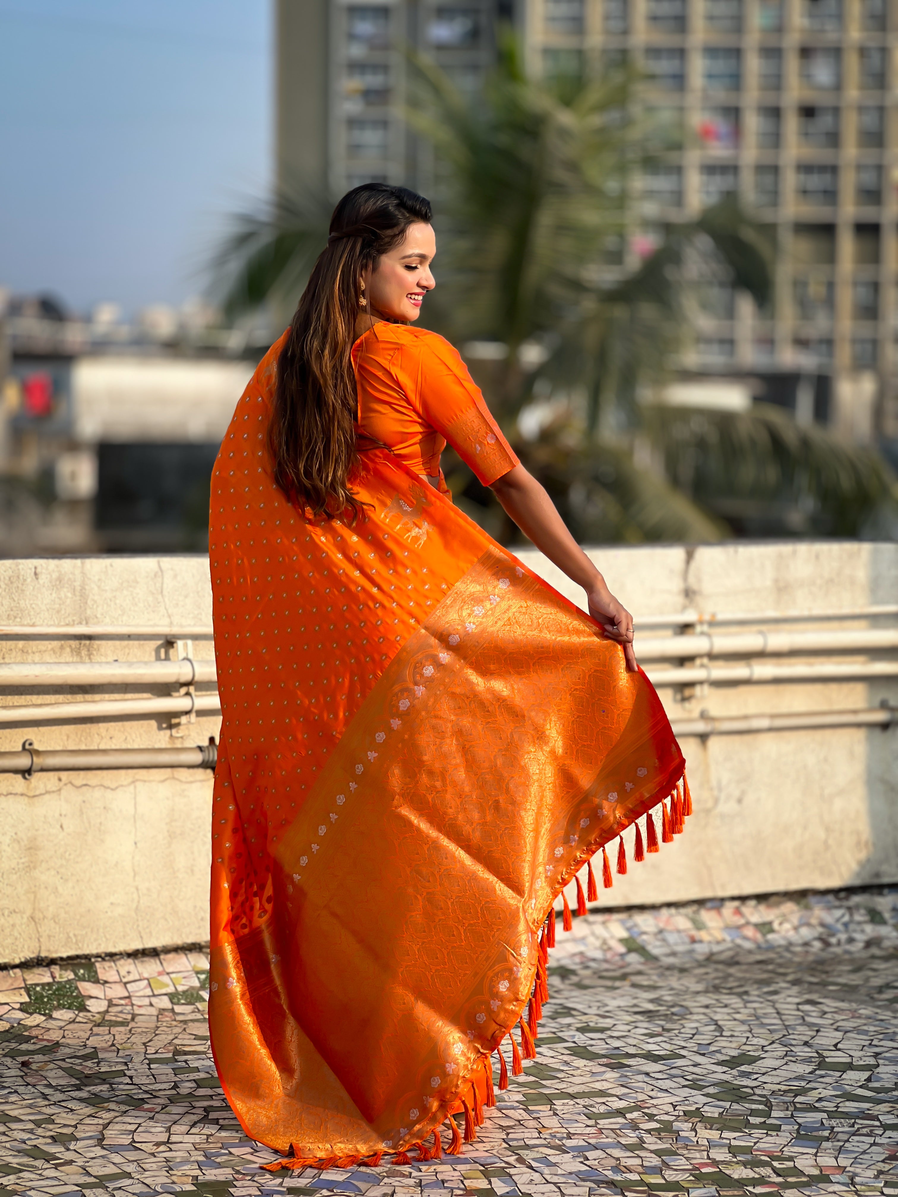 ORANGE SOFT SILK WITH DUAL ZARI MOTIFS SAREE