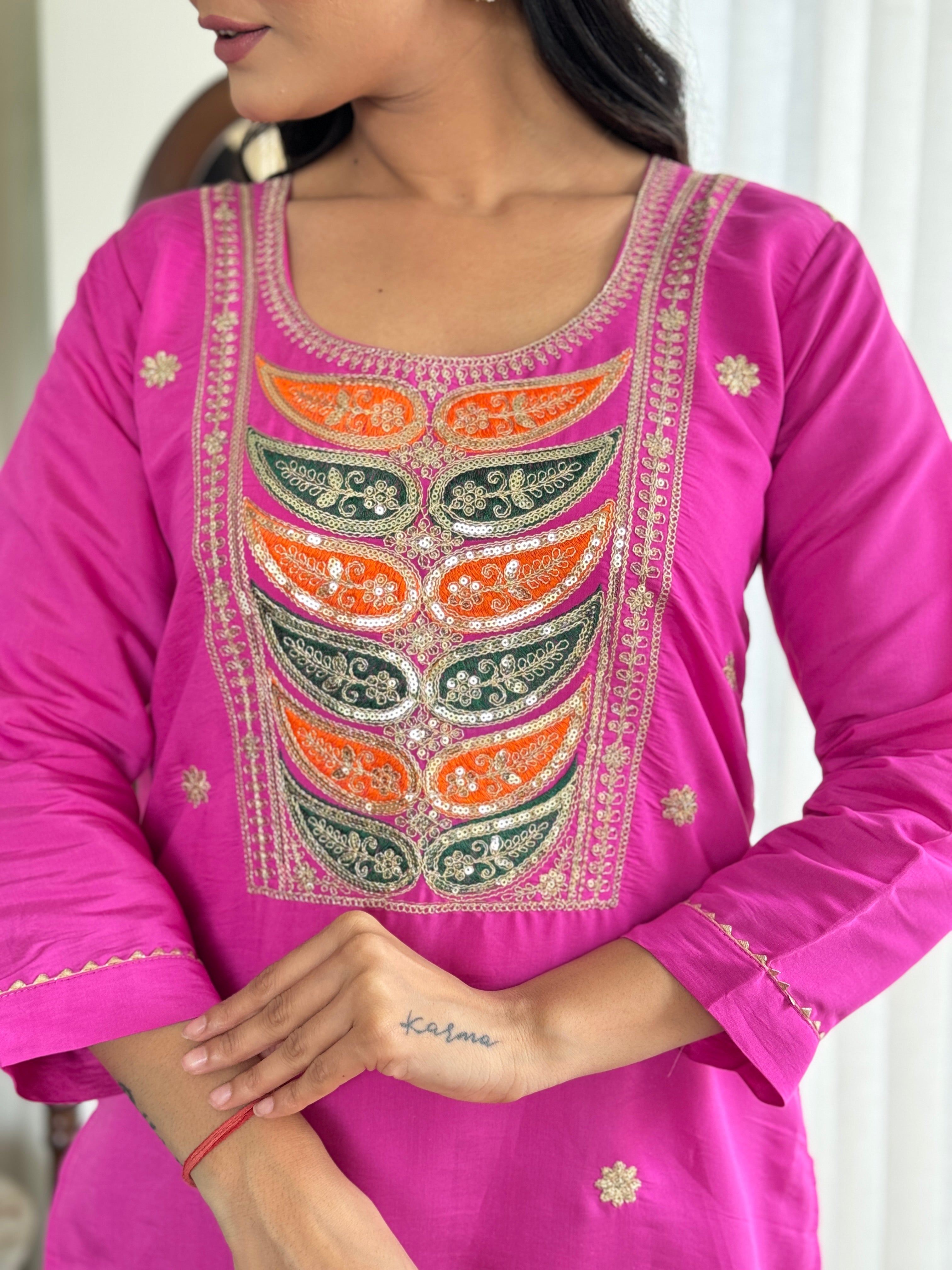 Pink Women Embrodairy Stright Kurta Set