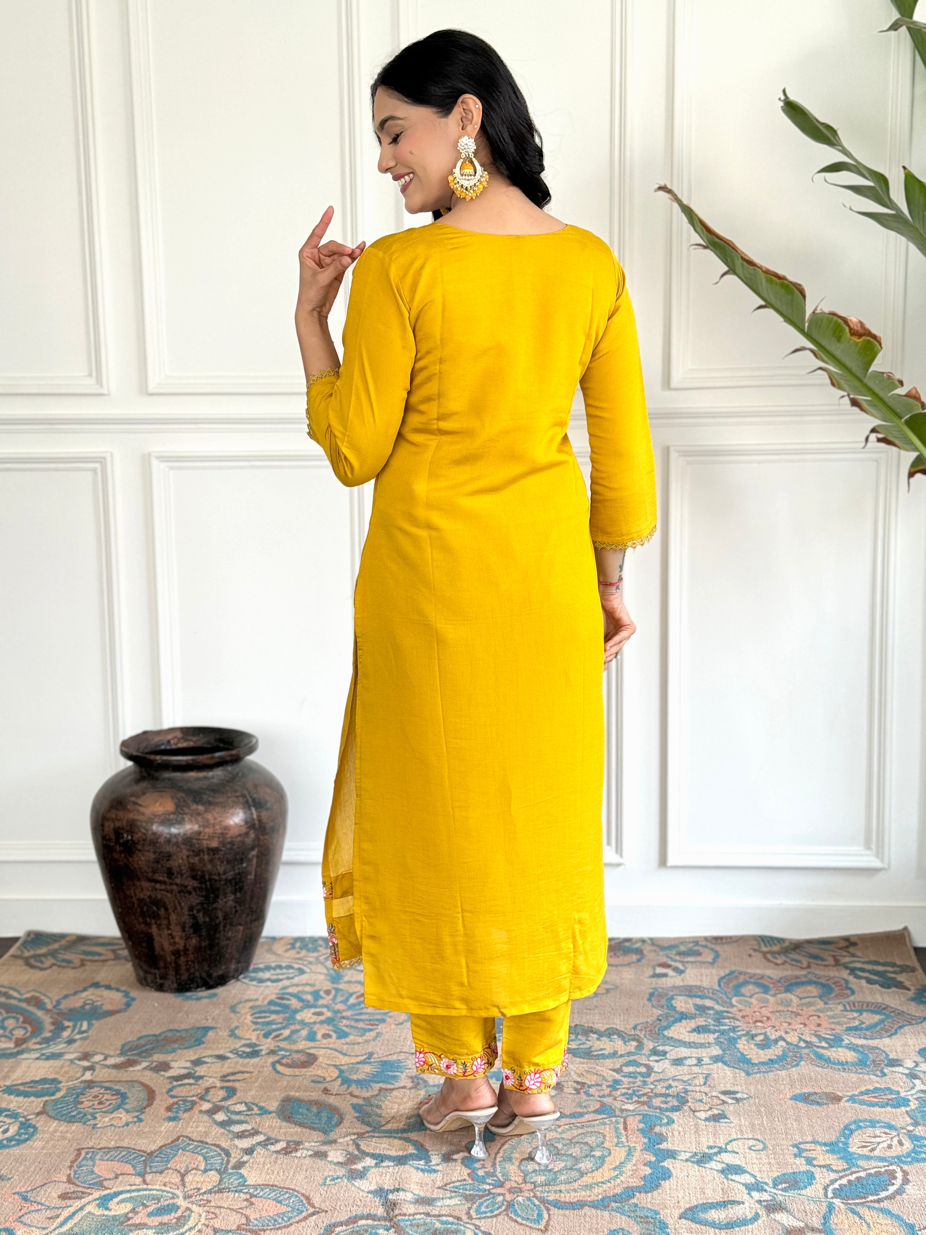 Yellow Women Embroidered Chanderi kurta set