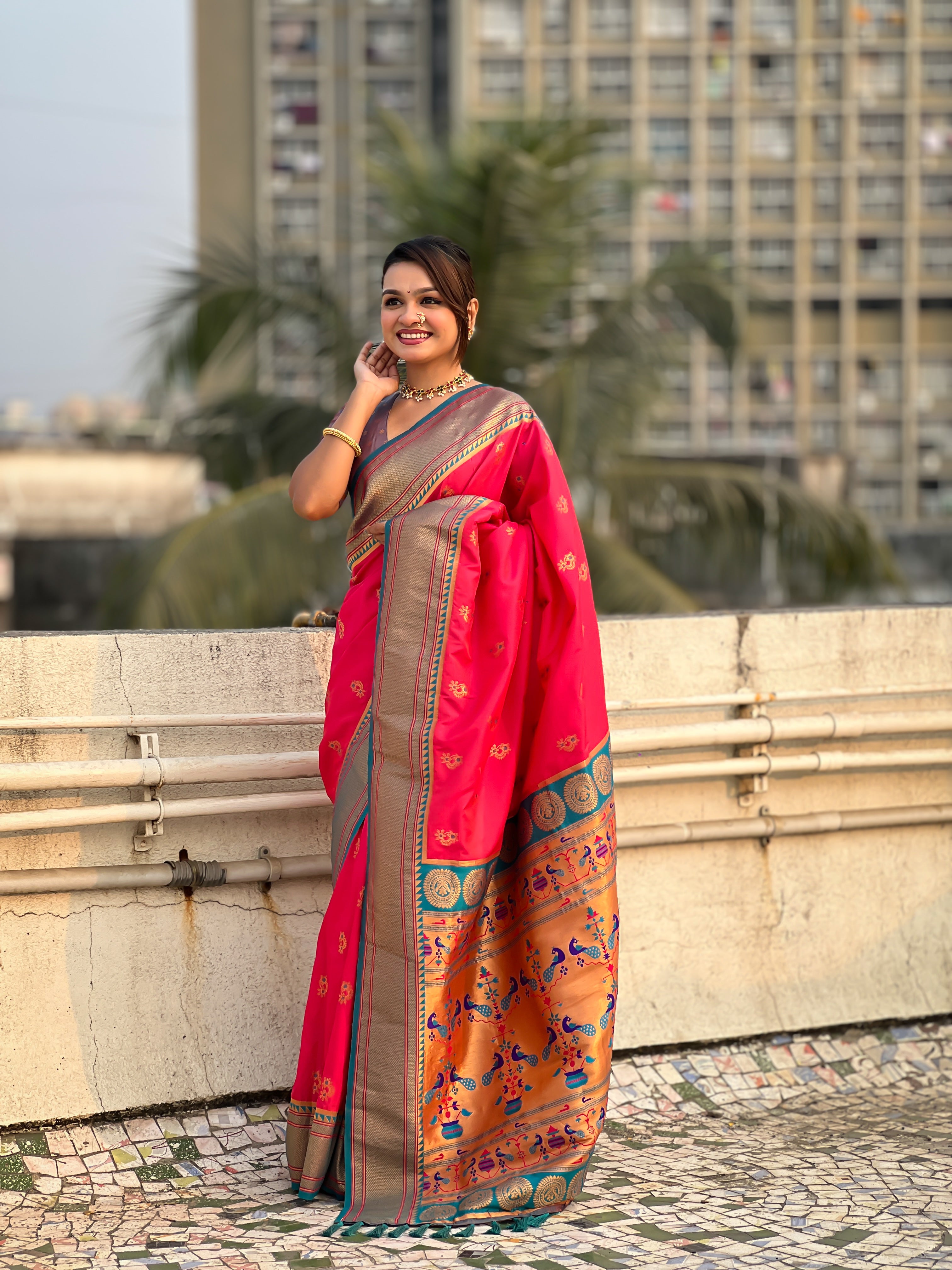 PINK SOFT SILK WITH NATH MEENAKARI WEAVES SAREE