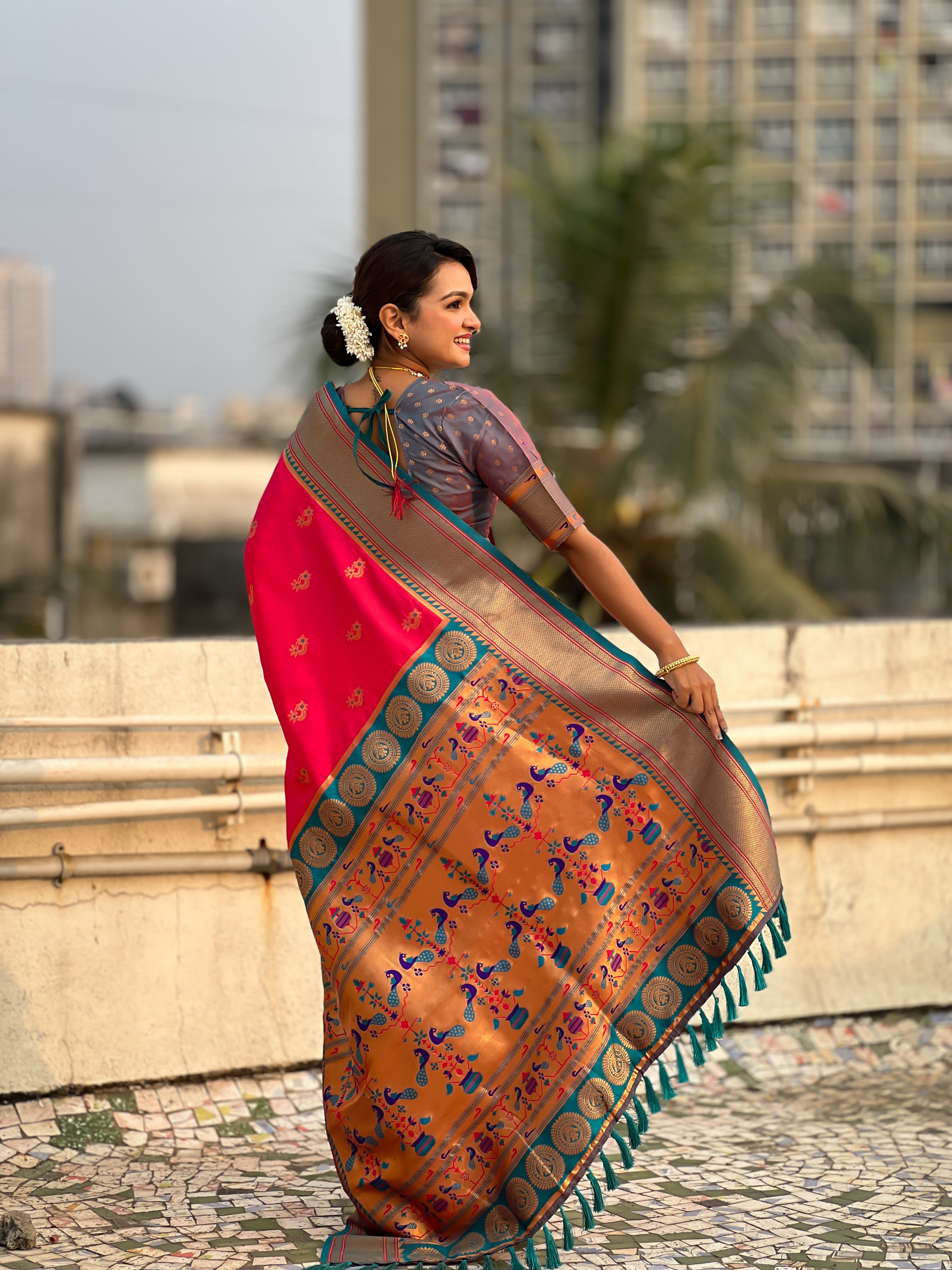 PINK SOFT SILK WITH NATH MEENAKARI WEAVES SAREE