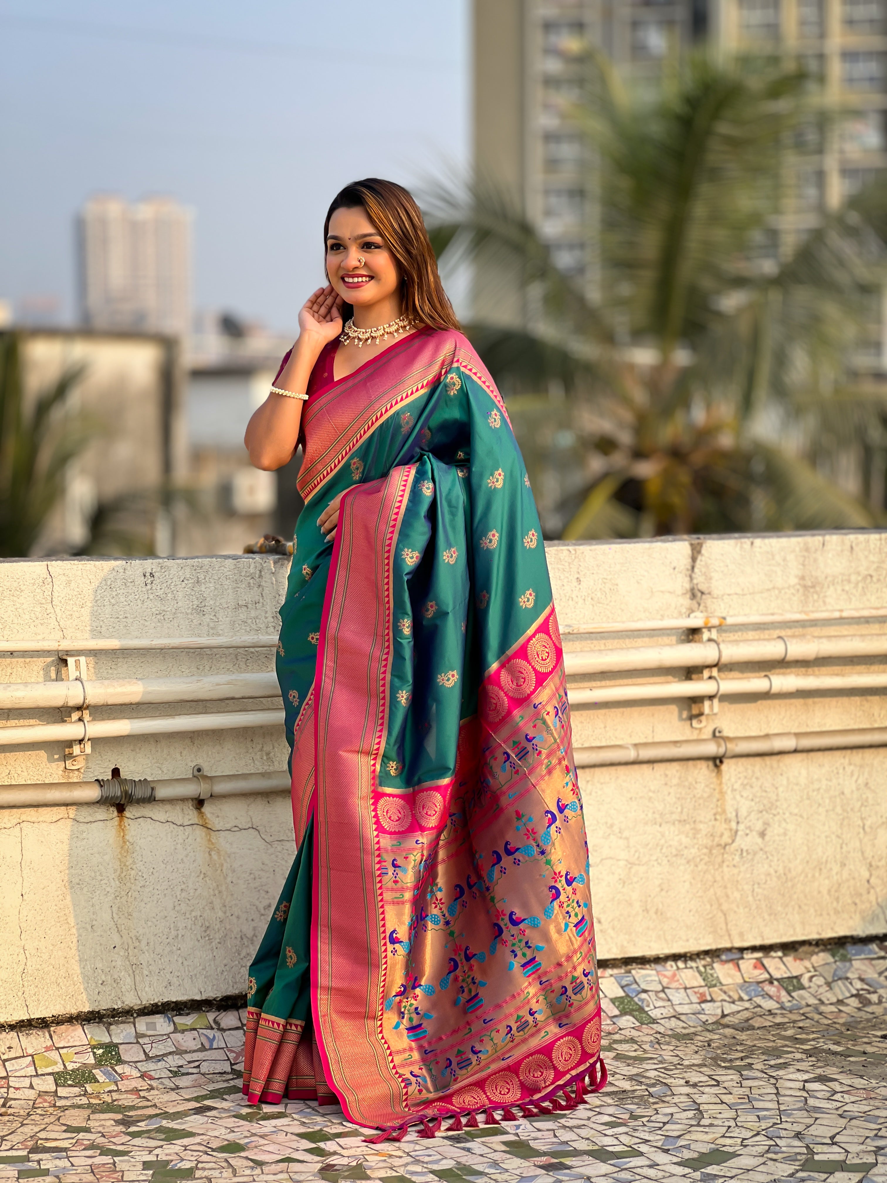 GREEN PINK SOFT SILK WITH NATH MEENAKARI WEAVES SAREE