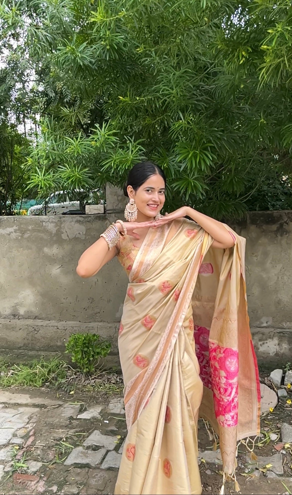 Ira Sharma In Off White Kanjivaram Saree