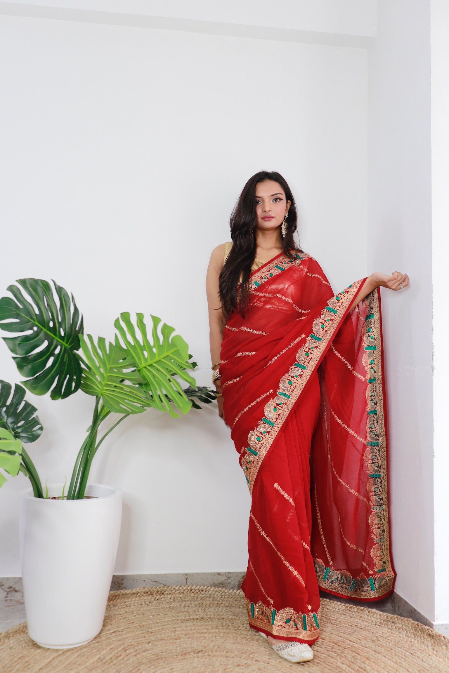 Red Georgette Saree With Satin Benglori Blouse