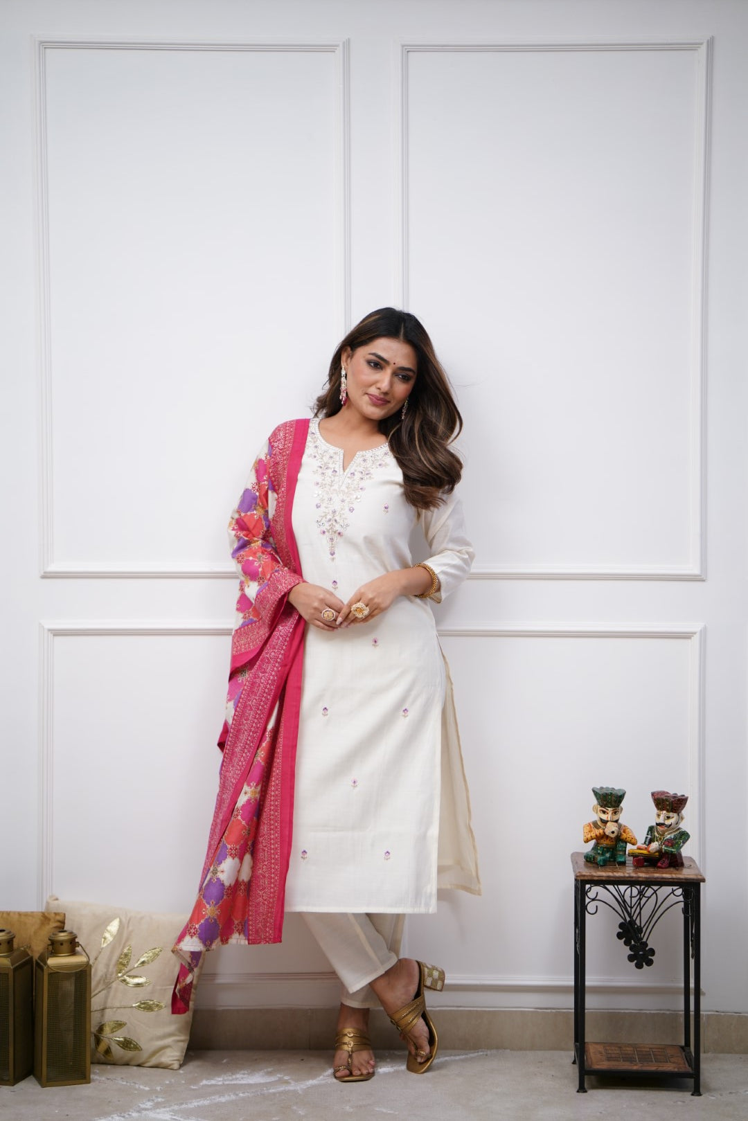 Off White Women Embroidered Chanderi Silk Kurta Set