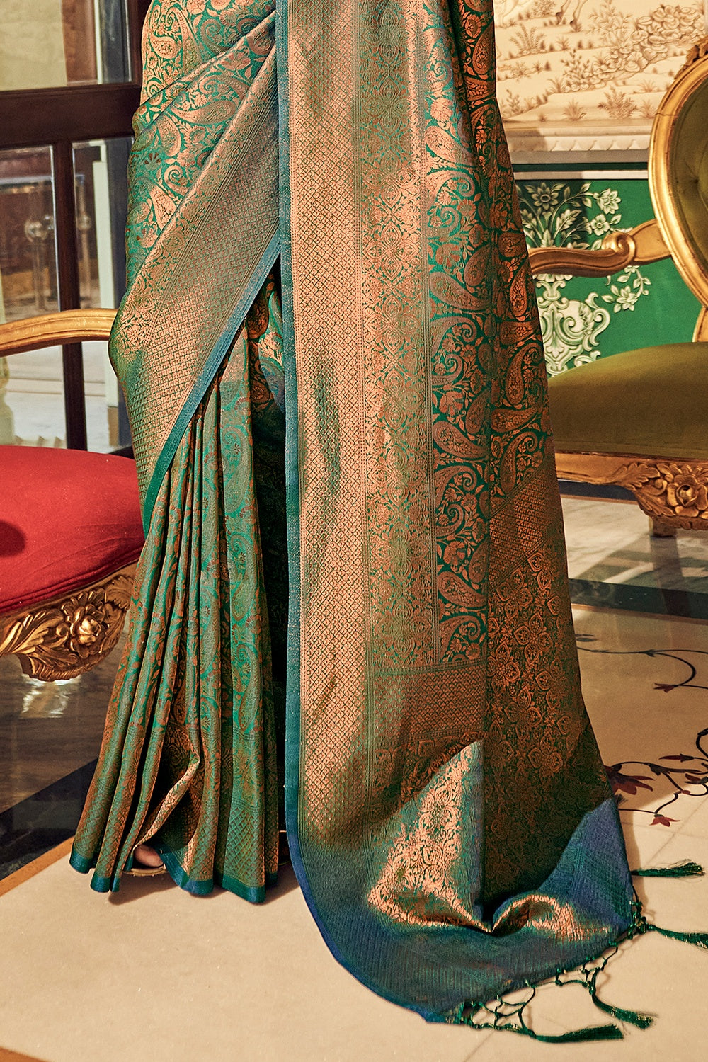 Green Soft Handloom Weaving silk with Copper Zari