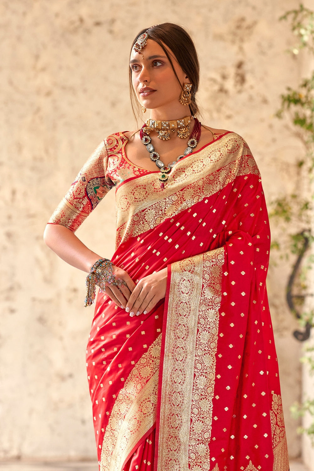 Bright Red Soft Silk With Beautiful Border Weaving Saree