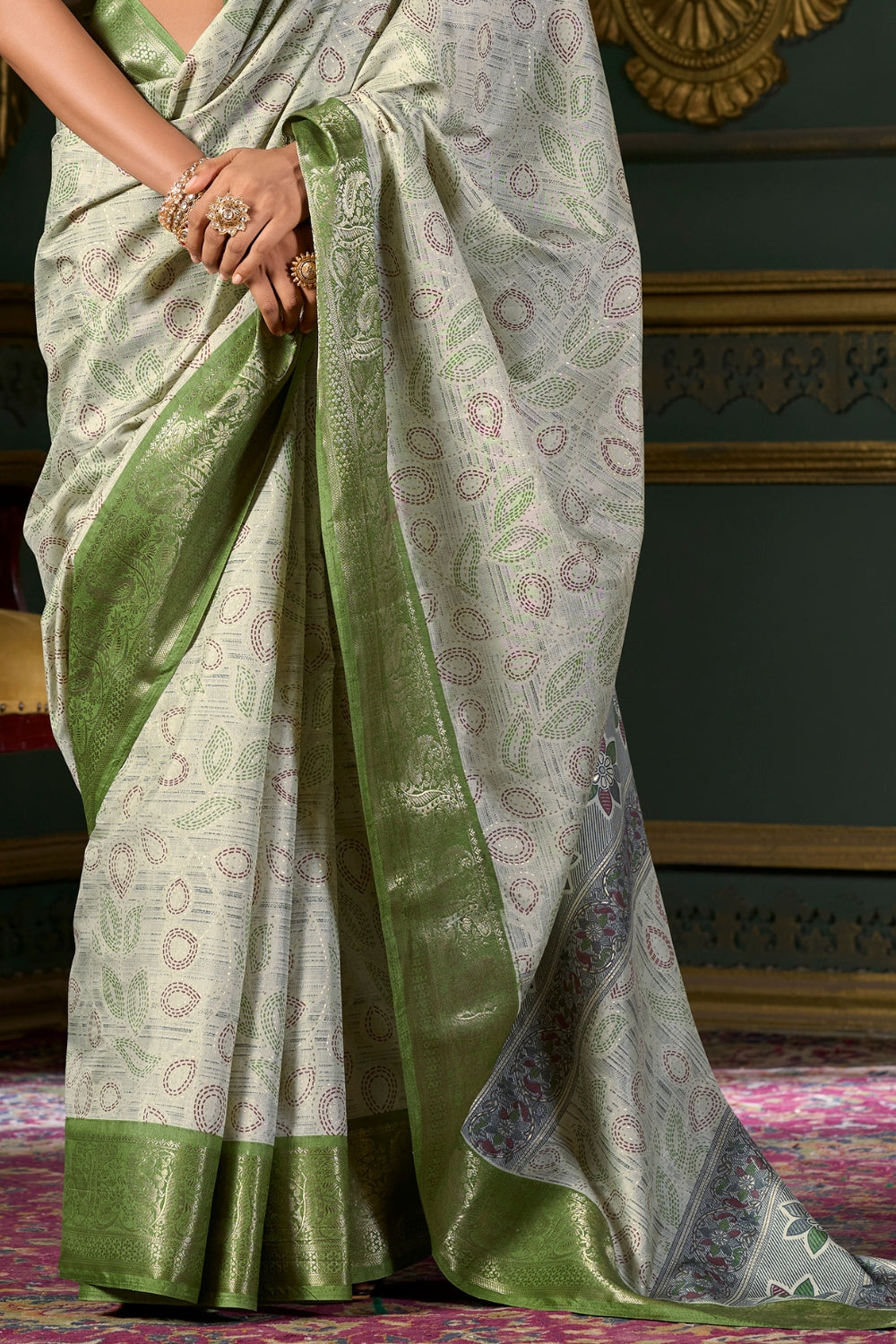 Green Soft Silk Fabric With Foil Print Saree