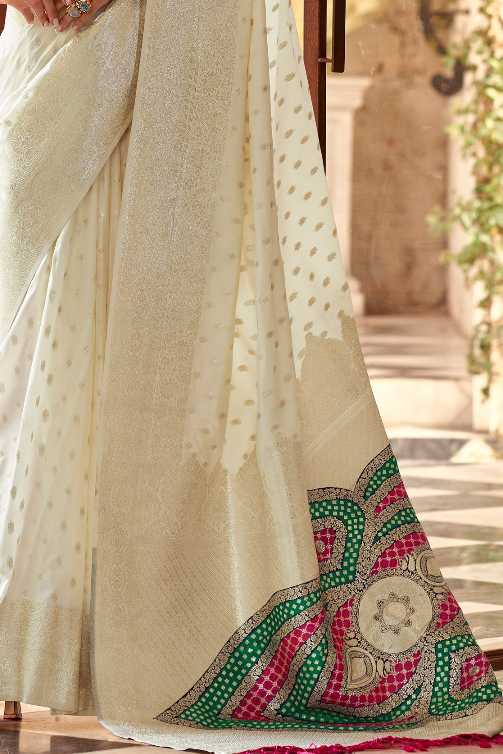 Pearl White Soft Silk With Beautiful Border Weaving Saree