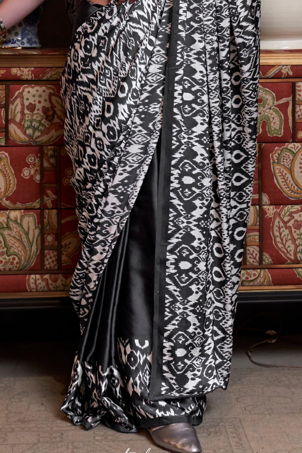 BLACK & WHITE SATIN CREPE SAREE