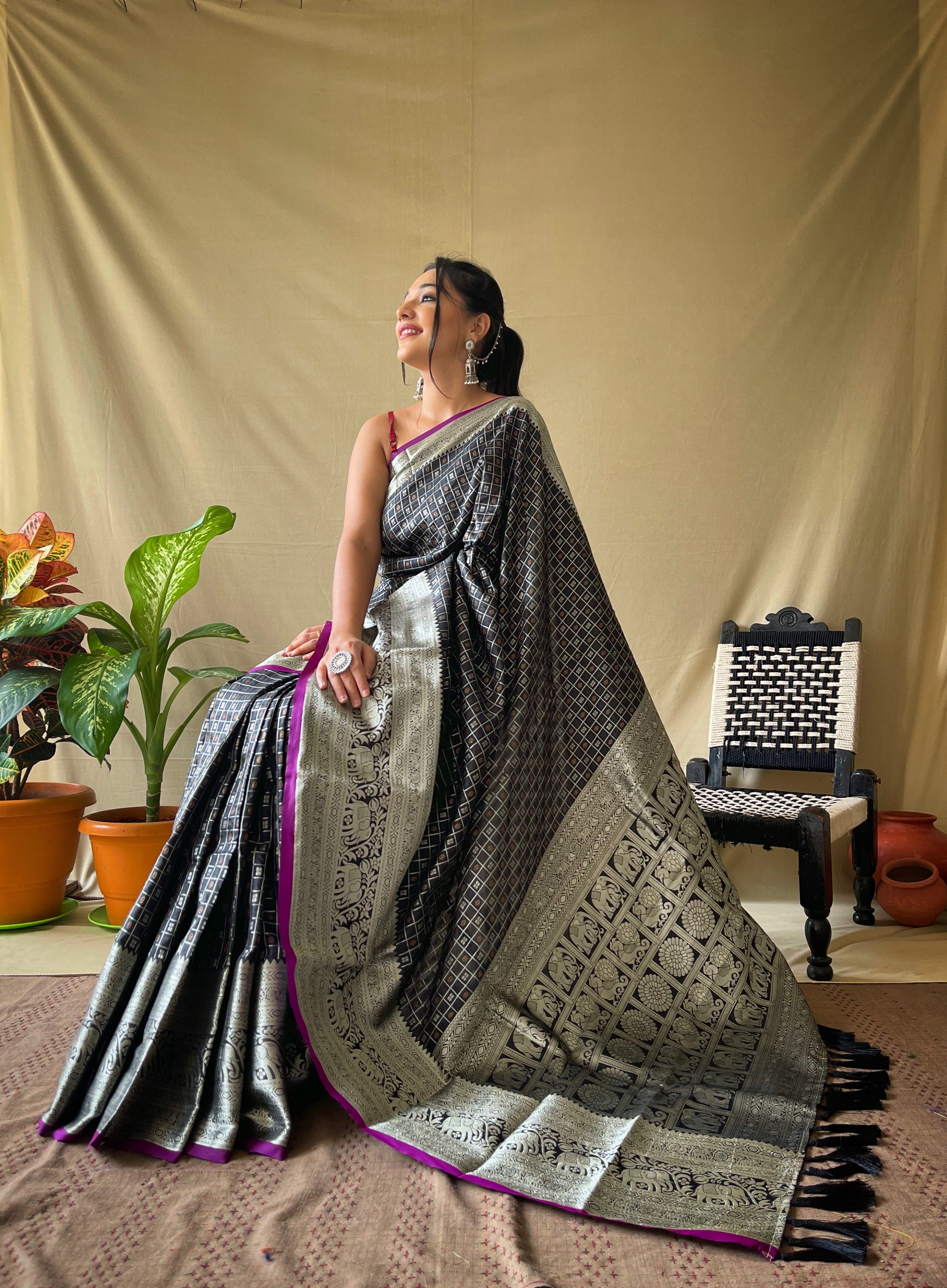 BLACK Soft litchi silkSAREE