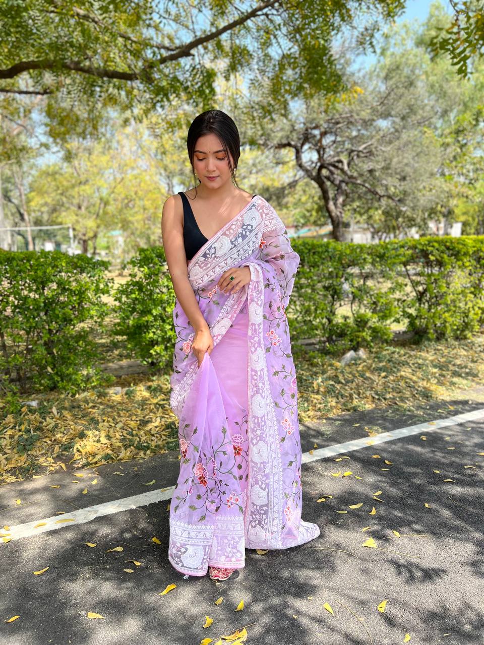 Lavender Organza Saree With Sattin Benglori Blouse