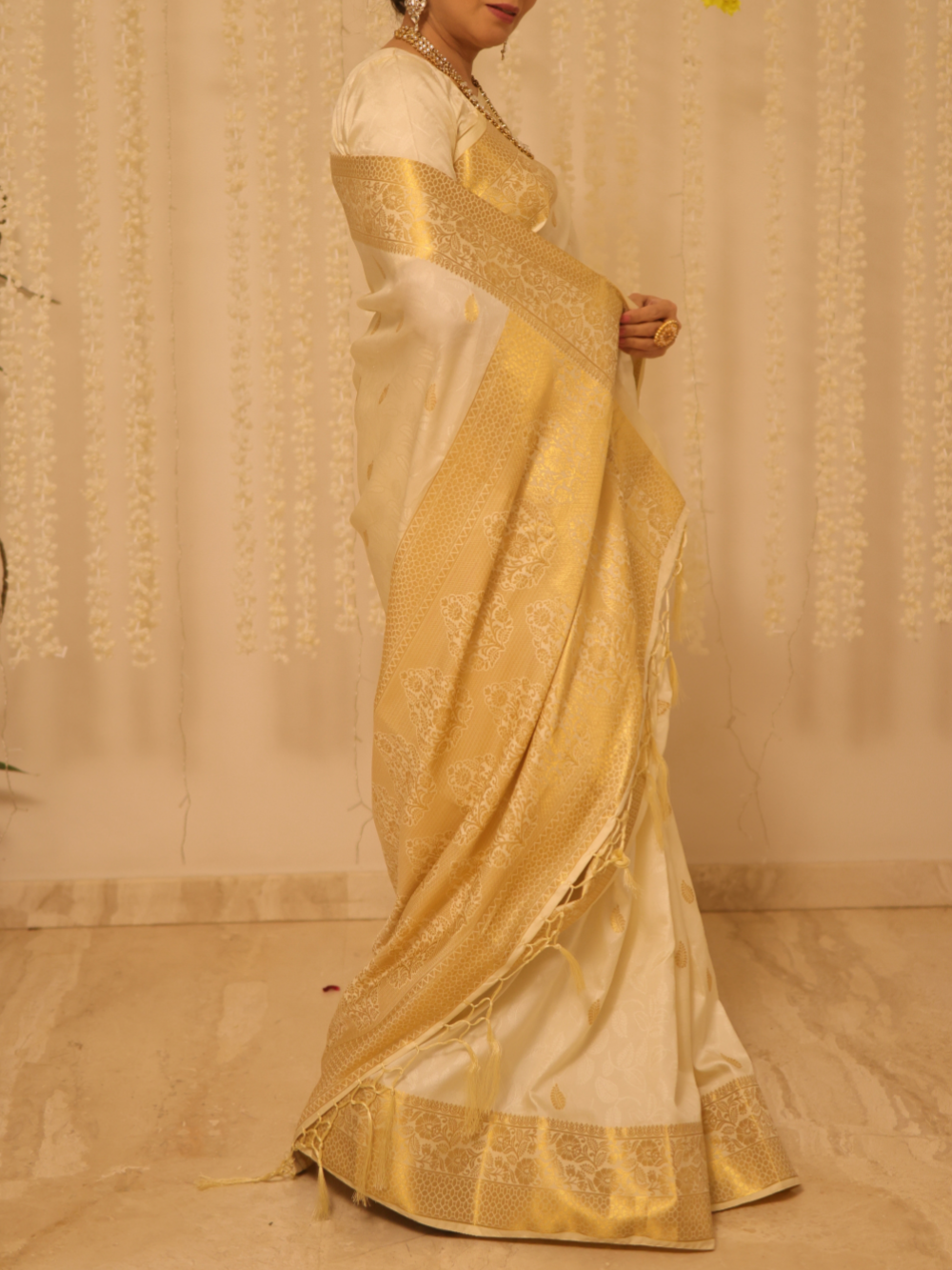 TULIKA TANDON in Frost White Kanjivaram Saree