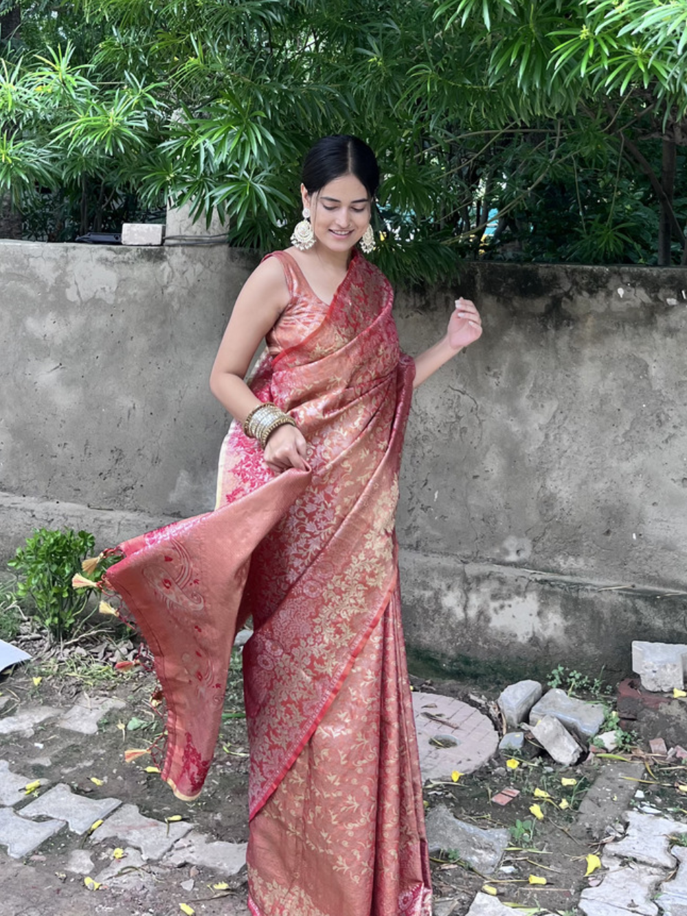 ira sharma in Orange Zari based Silk Saree With Blouse Piece