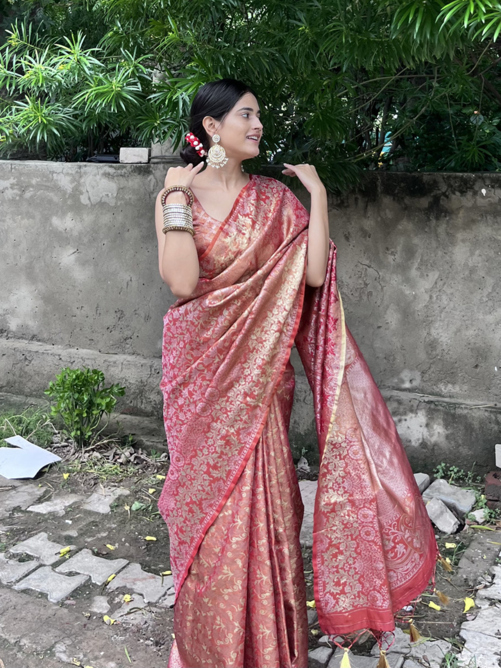 ira sharma in Orange Zari based Silk Saree With Blouse Piece