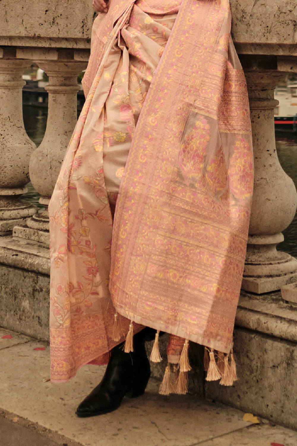 Peach Kashmiri Silk Saree With Blouse Piece