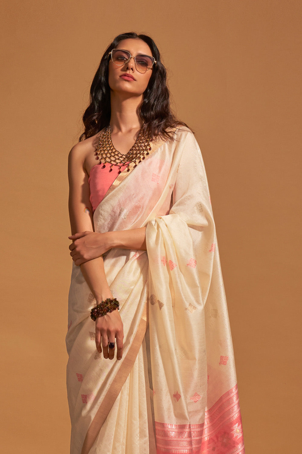 Off White Banarasi Silk Saree With Blouse Piece