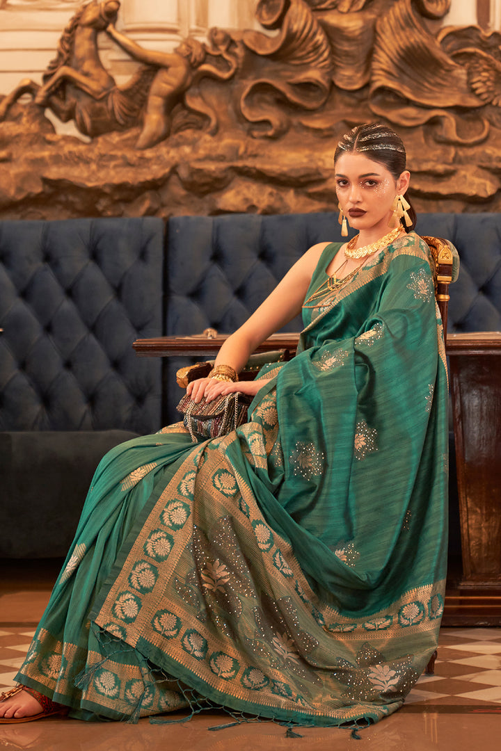 Buy Copper Green Kanjivaram Zari Silk Saree - House Of Elegance – House Of  Elegance - Style That Inspires