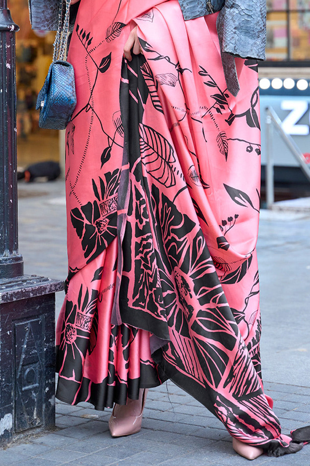 Pink Silk Printed Saree With Blouse Piece