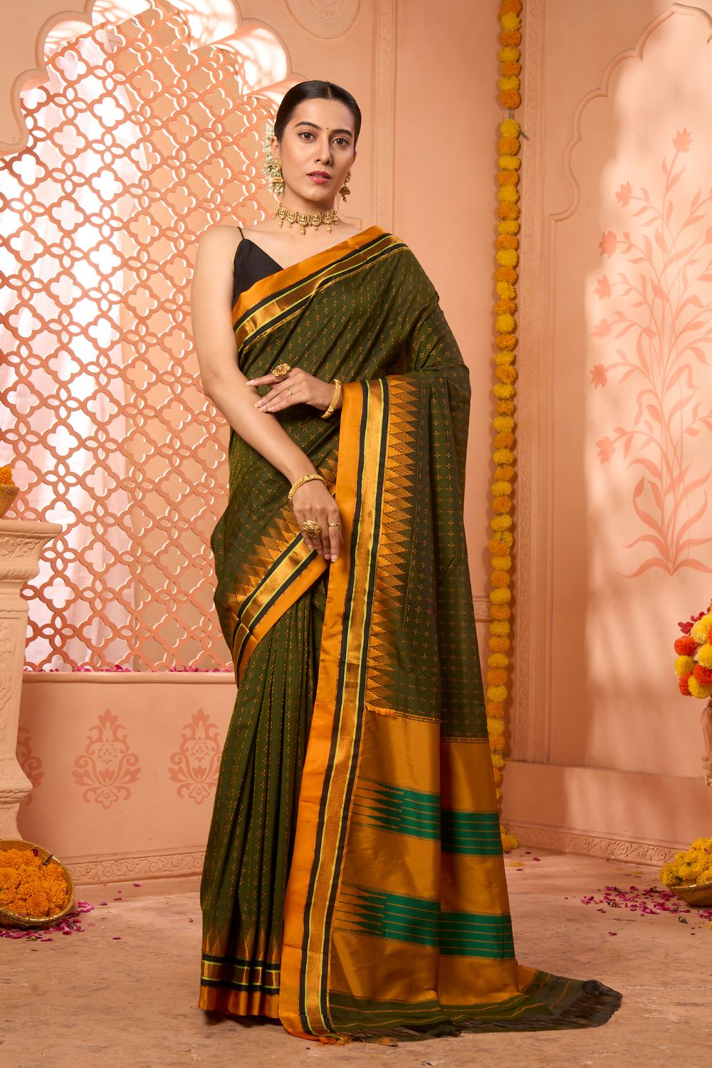 Buy Grey Kadhi Silk Saree With Blouse Piece Nitaraa