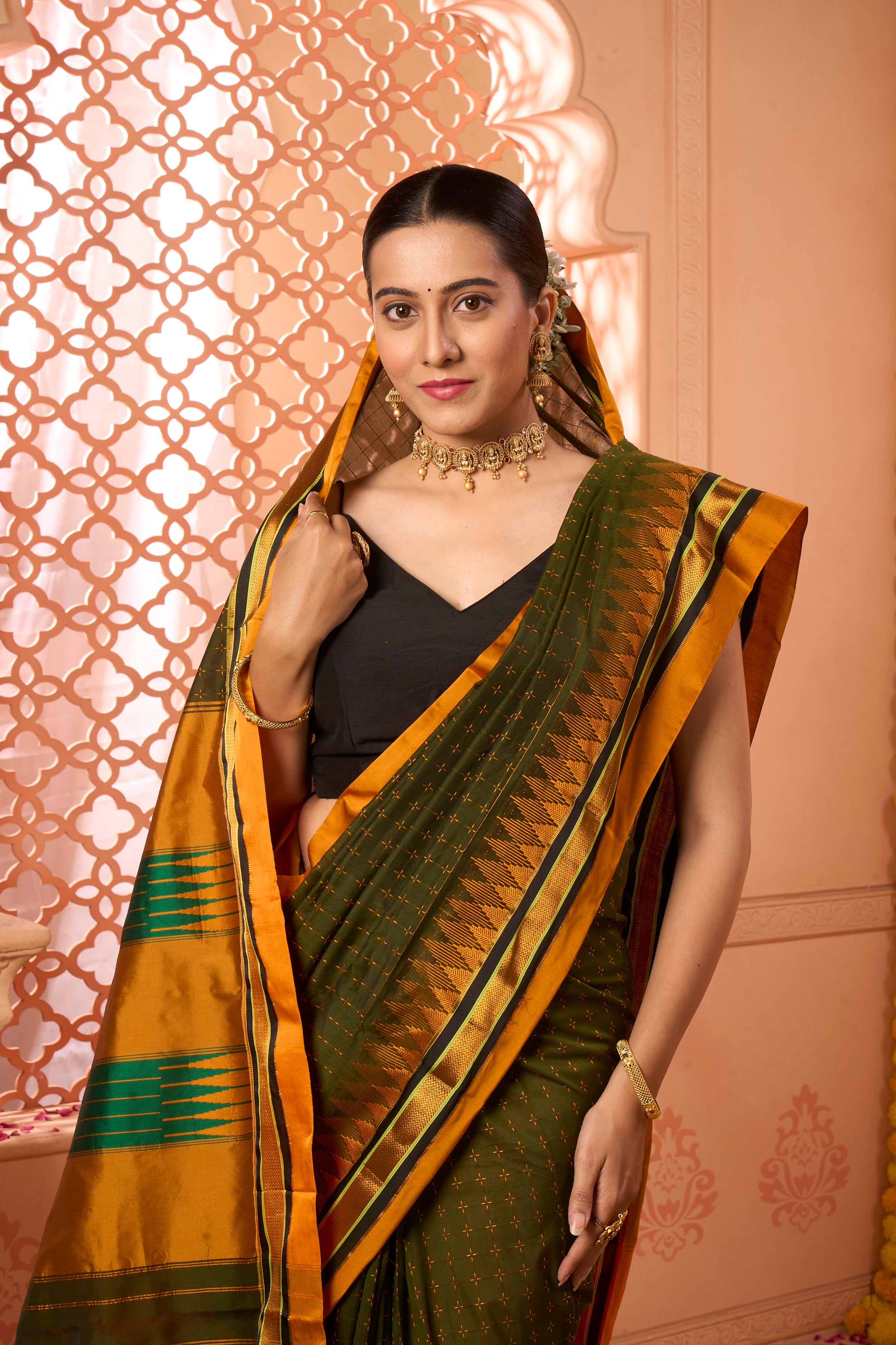 Buy Grey Silk Saree With Blouse Piece Nitaraa